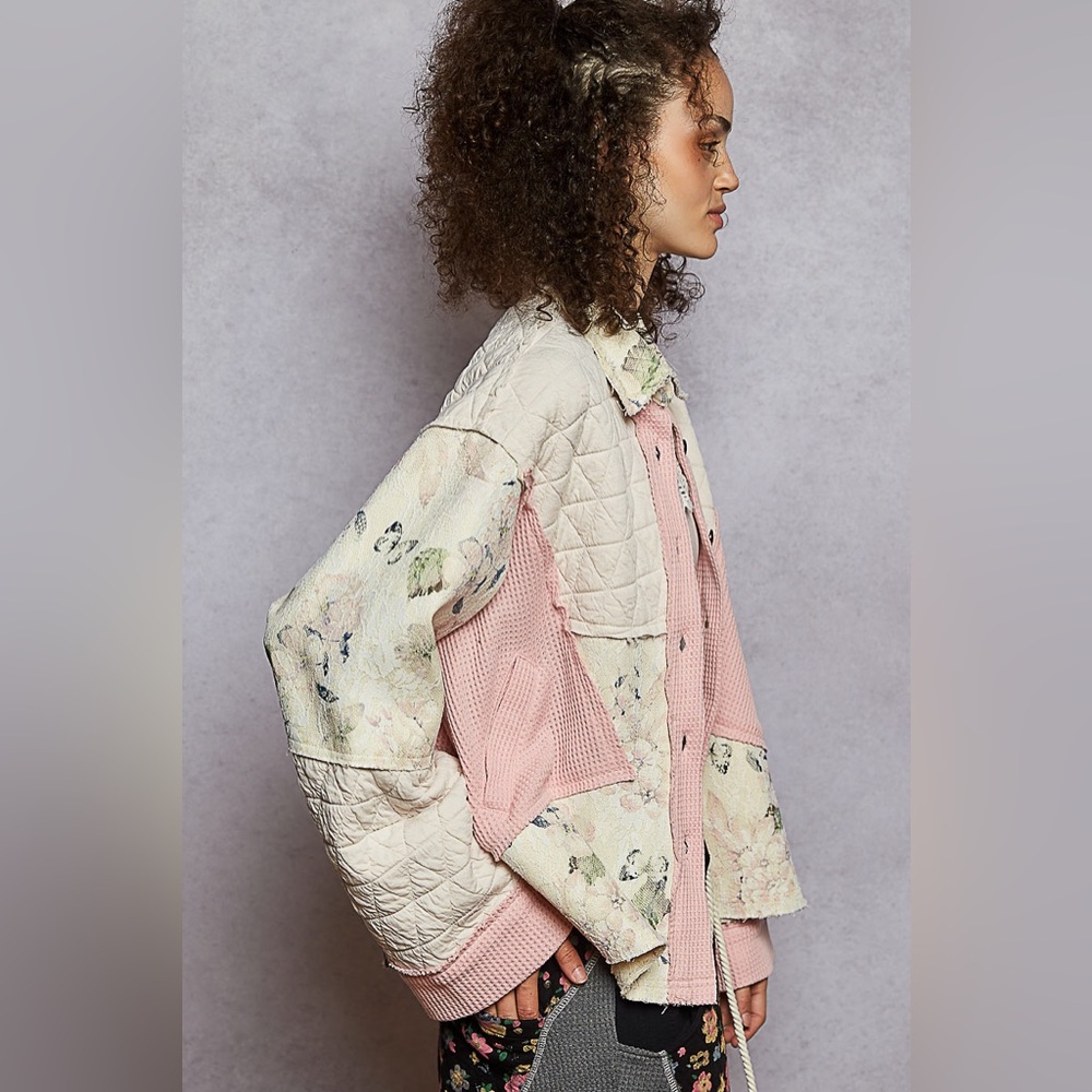 Sold out! POL medium weight butterfly and peony  kisses button jacket